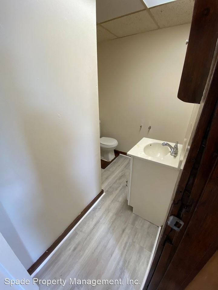 219 S. Madison St. - Photo 3 of 4