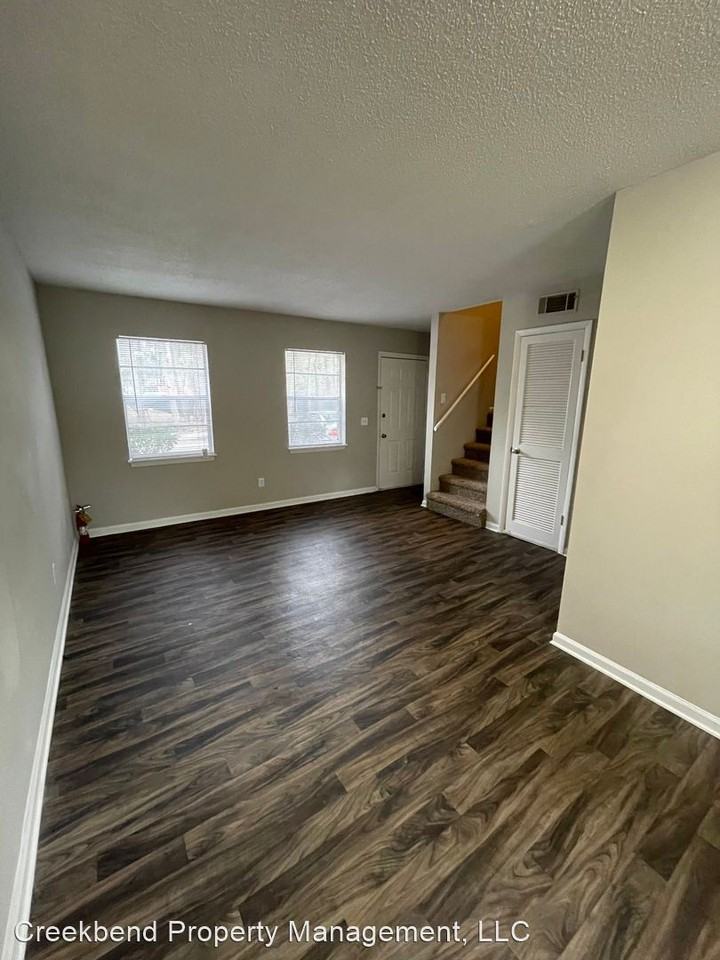 530 Orangeburg Road - Photo 2 of 11