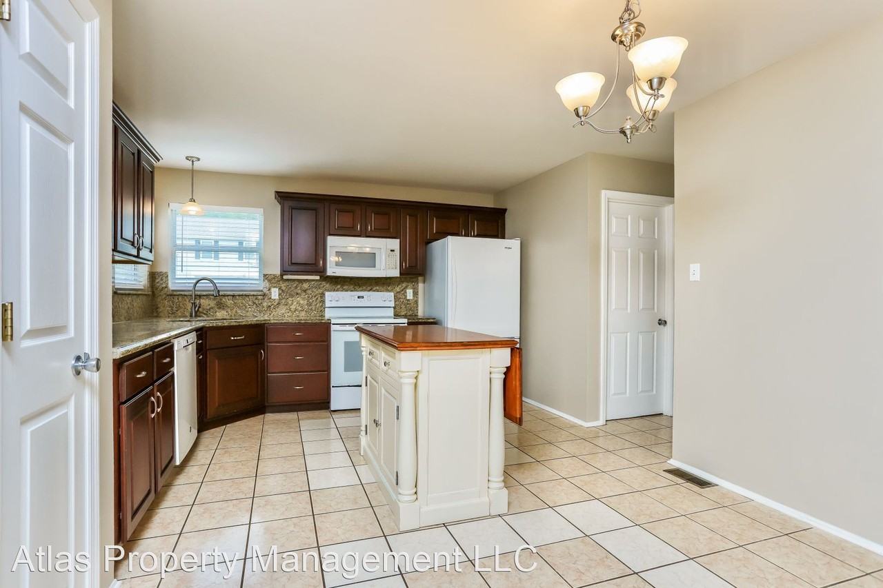 17010 Redwood Glen Dr - Photo 3 of 15