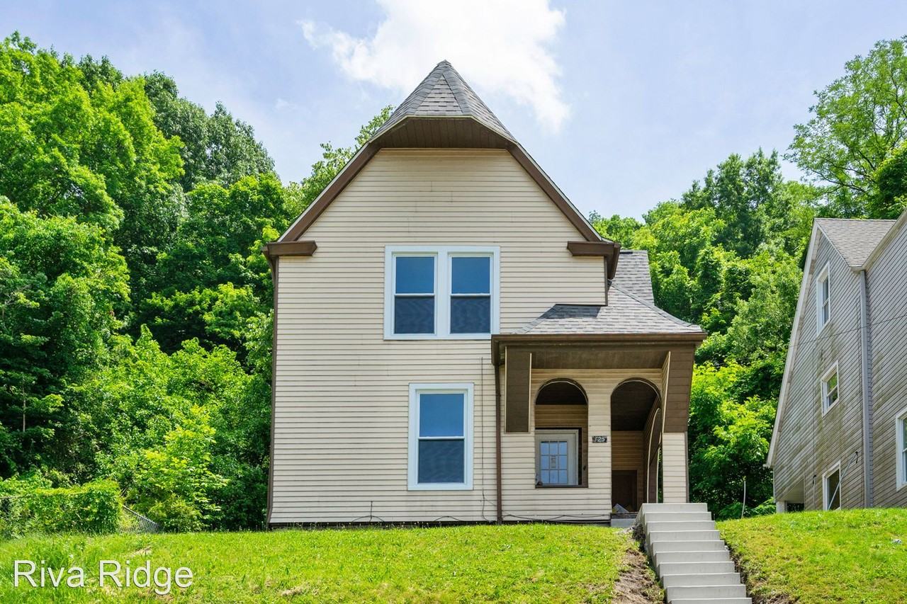 325 Welsh Ave - Photo 2 of 19