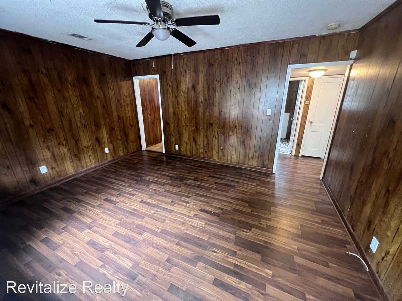 321 W Main St - Photo 2 of 11