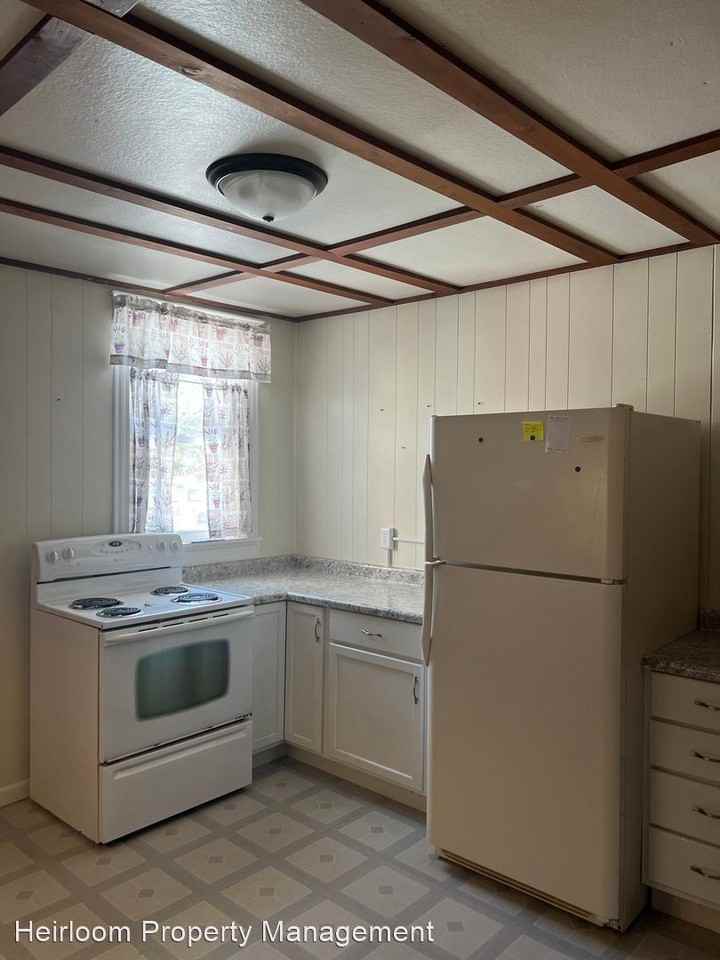 1306 Baxter Ave - Photo 2 of 11