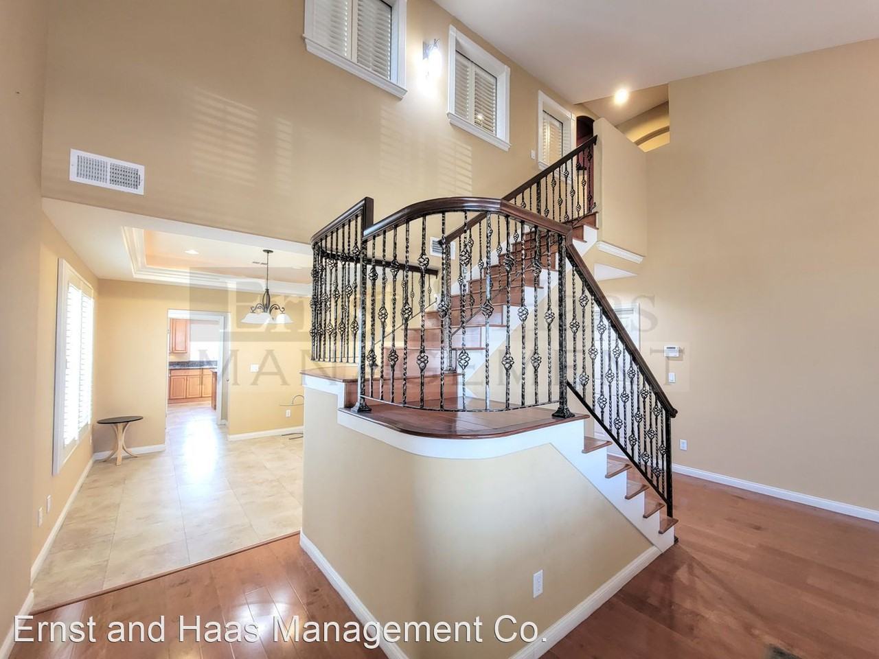 22419 Grace Ave - Photo 3 of 41