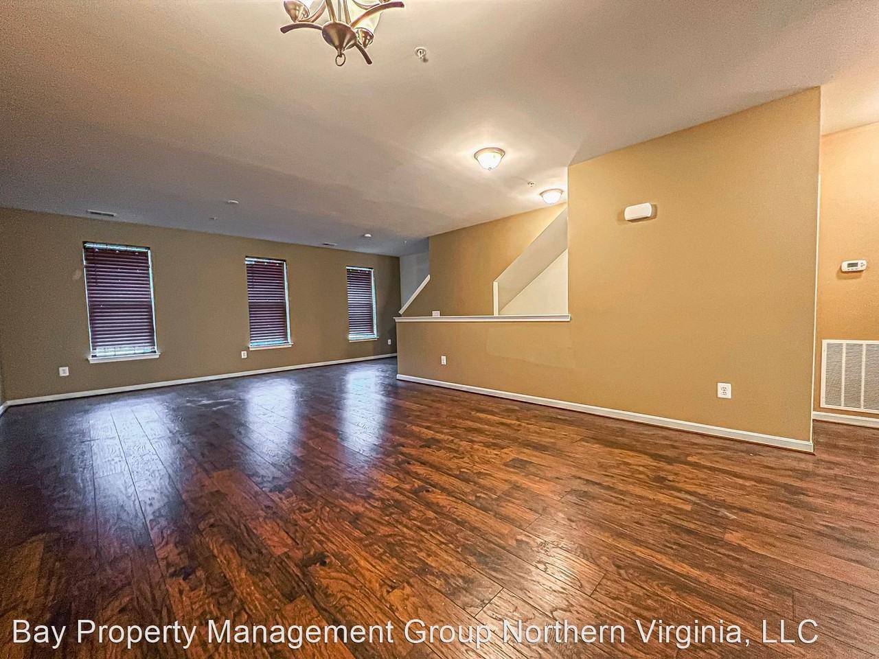 9535 Center St - Photo 3 of 36