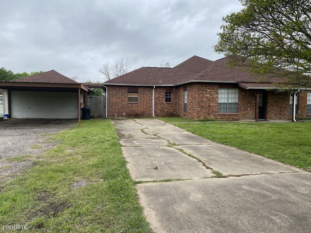 5980 Oak Hollow Cir - Photo 2 of 19