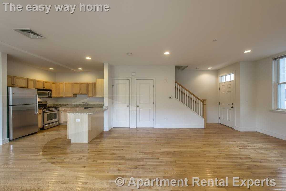 110 2nd St #PH04