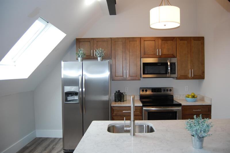 155 Ararat St - Photo 3 of 18