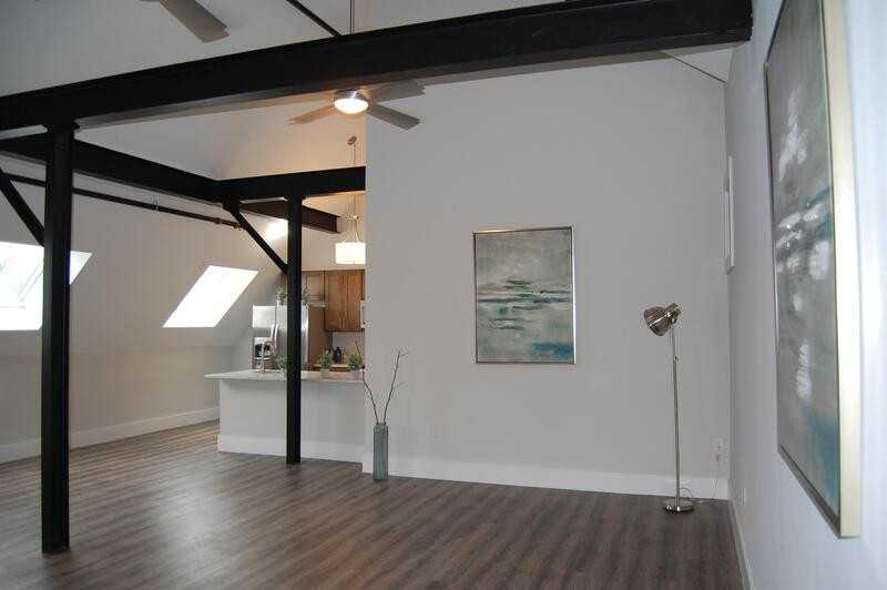 155 Ararat St - Photo 6 of 18