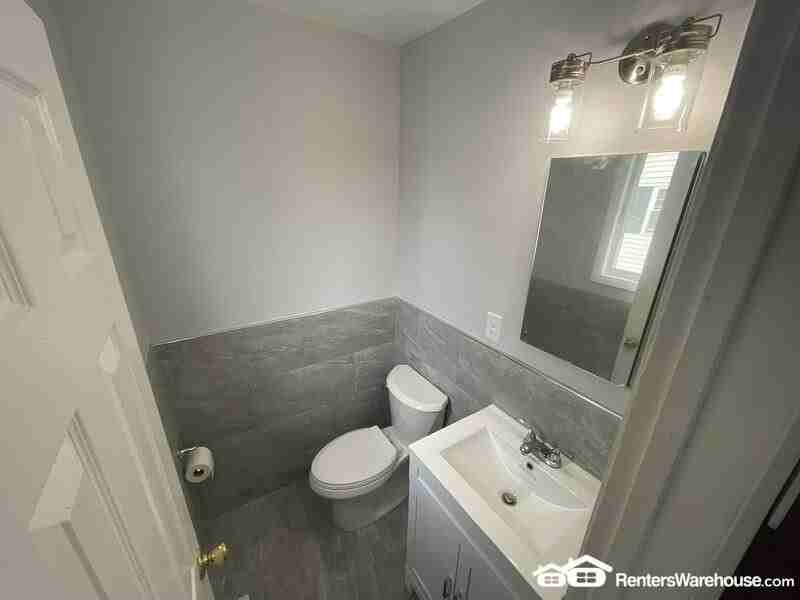 1201 E 43rd St - Photo 2 of 18