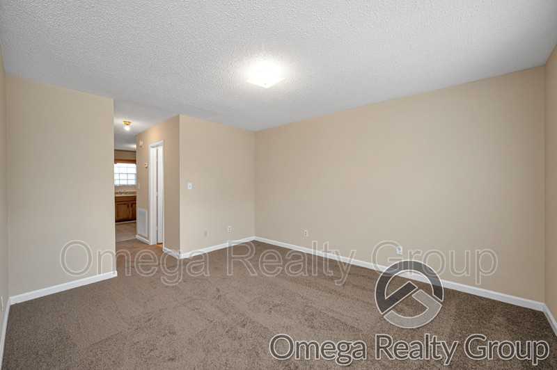 403 22nd Ave Ne - Photo 7 of 21