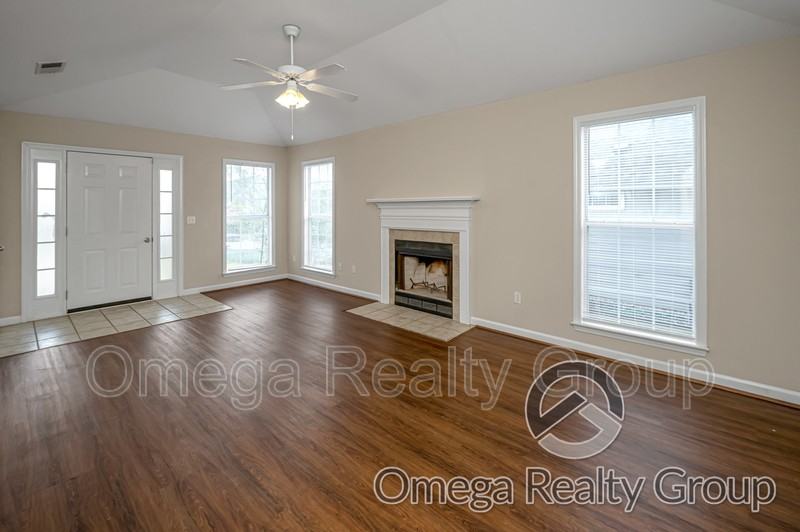 183 Flagstone Ln - Photo 7 of 37