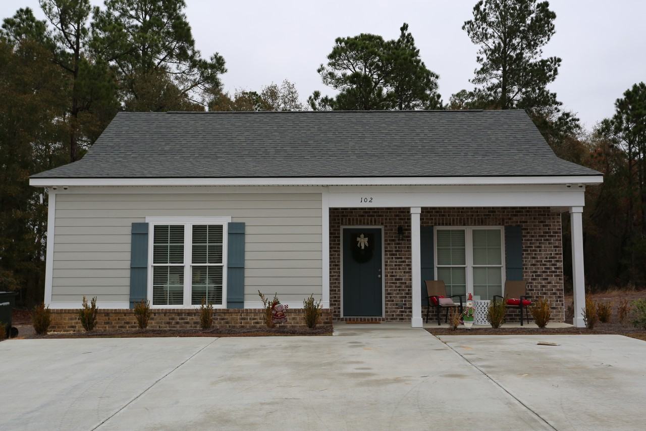 102 Highlands Crossing Blvd