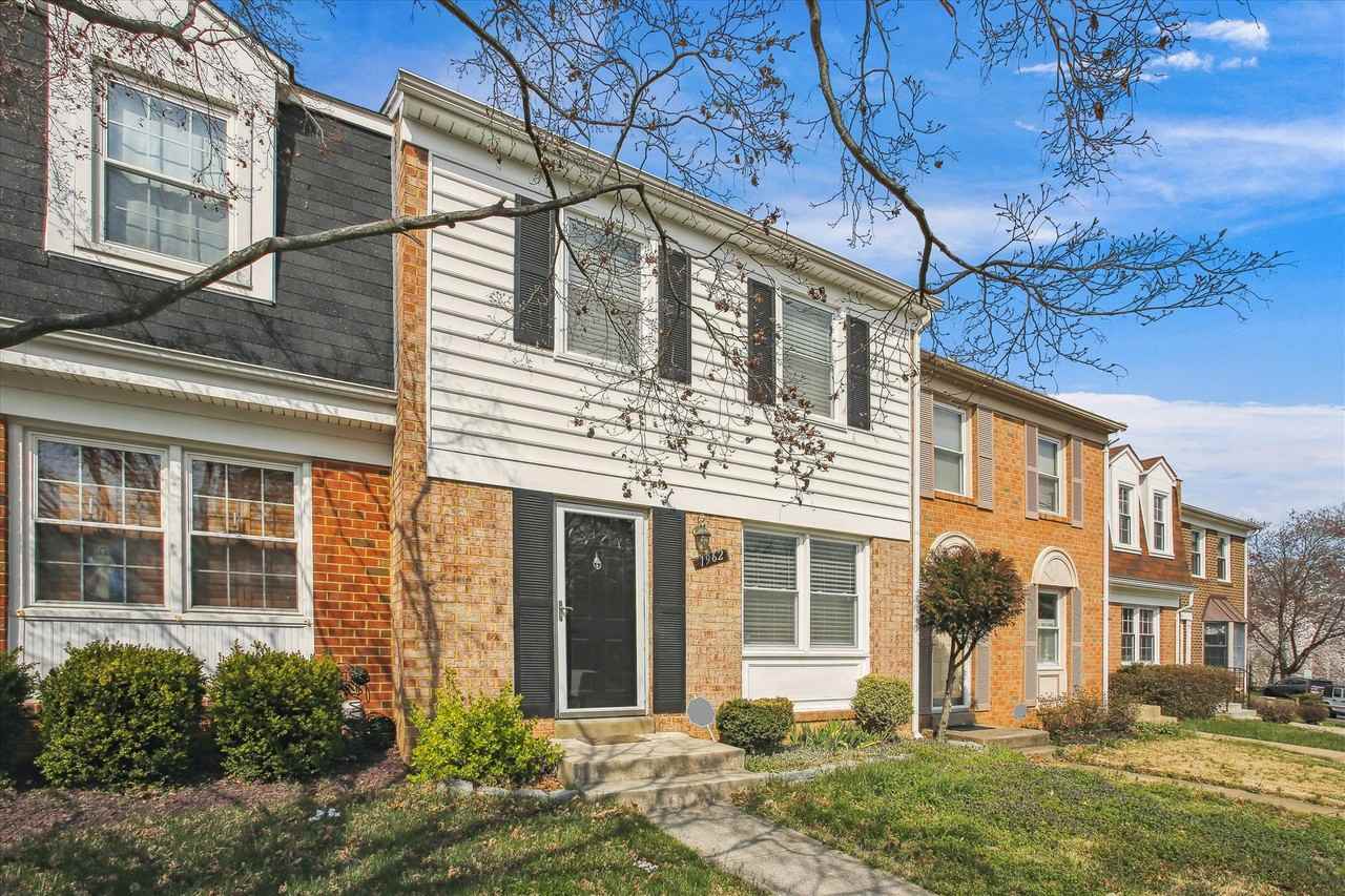 1962 Mariner Ln - Photo 2 of 33