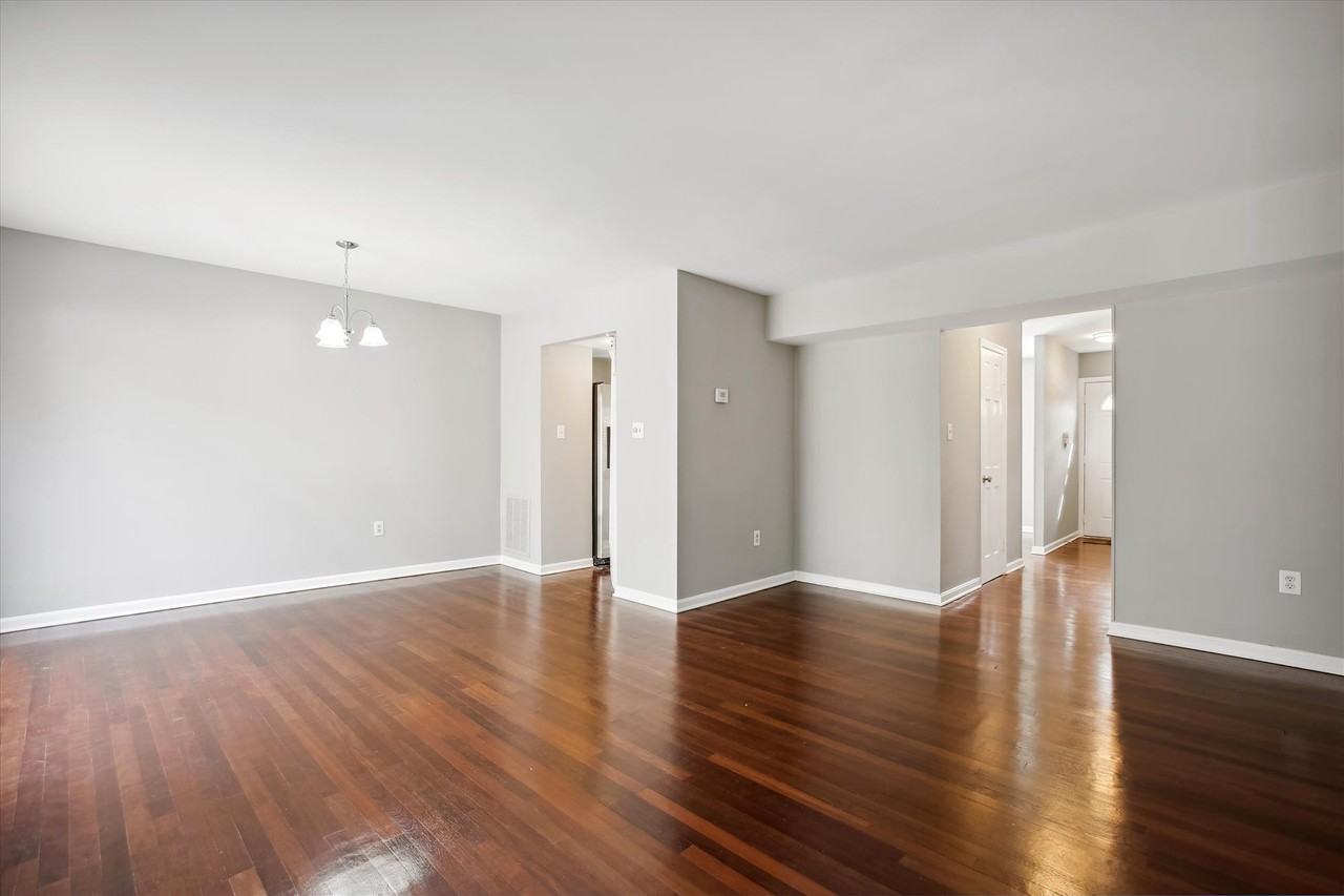 1962 Mariner Ln - Photo 7 of 33