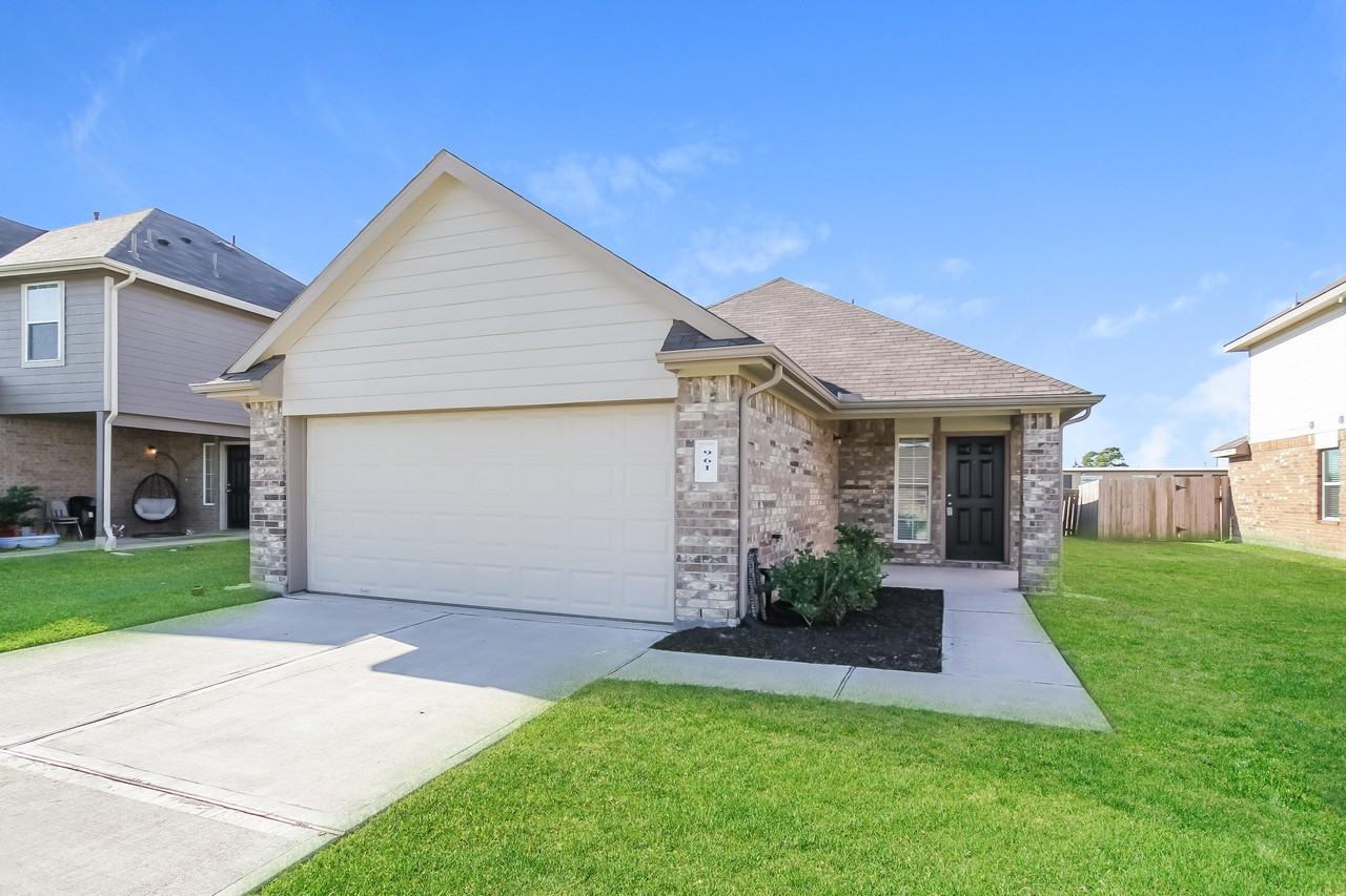 2650 Lina Dr - Photo 2 of 15