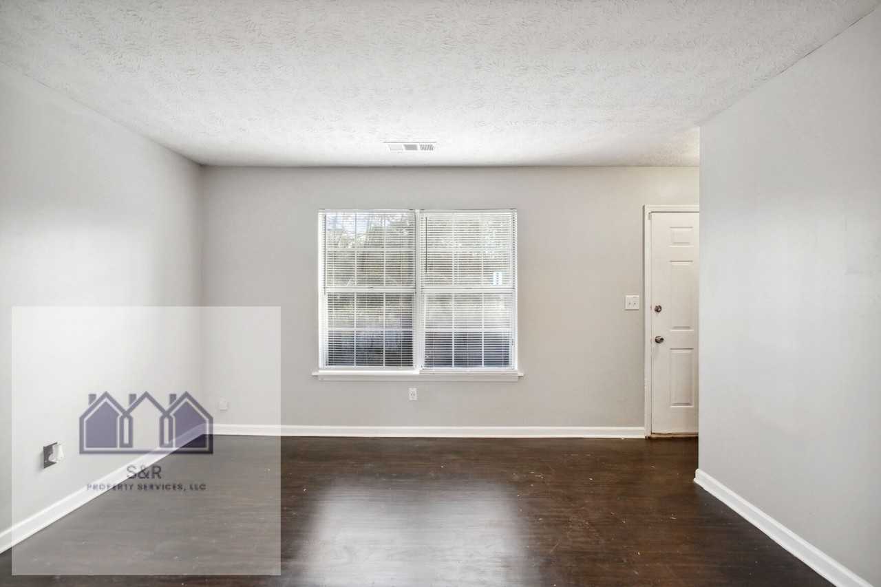 4283 Grogan St Nw - Photo 3 of 13