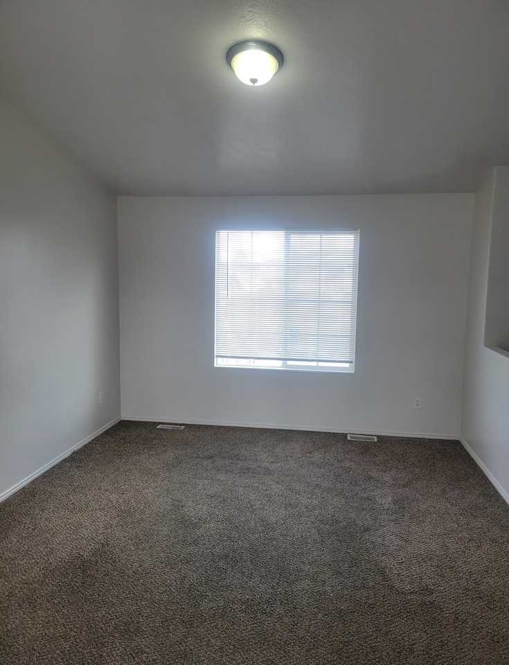 1663 Wn - Photo 3 of 10