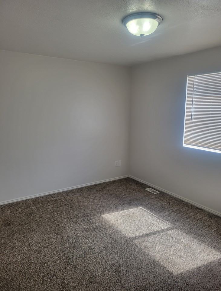 1663 Wn - Photo 4 of 10