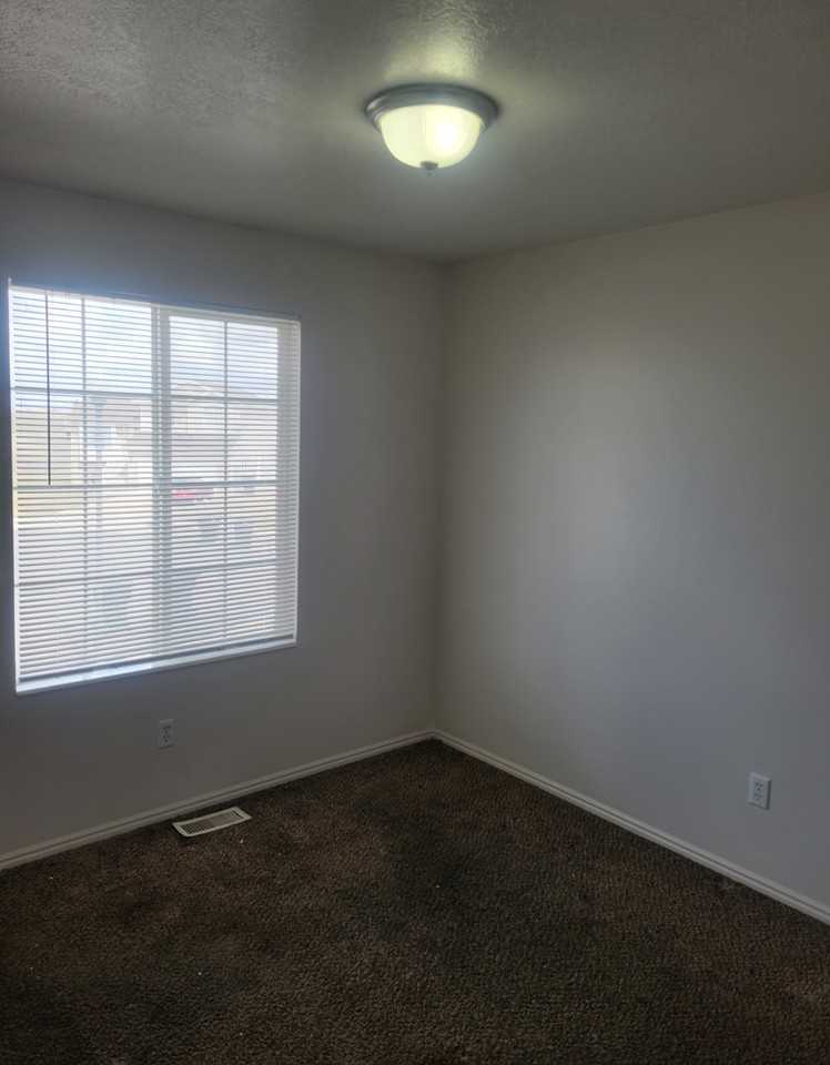 1663 Wn - Photo 5 of 10