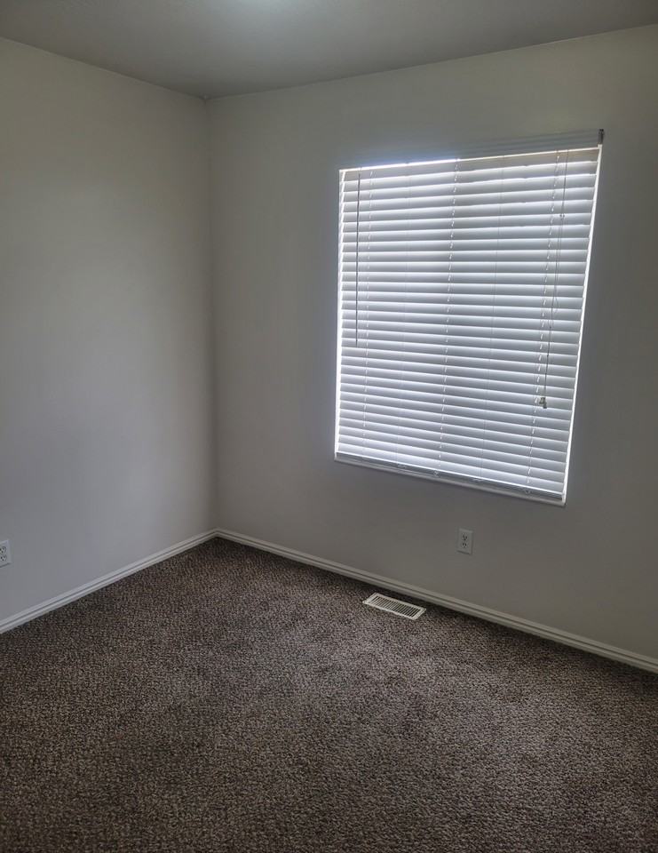 1663 Wn - Photo 6 of 10