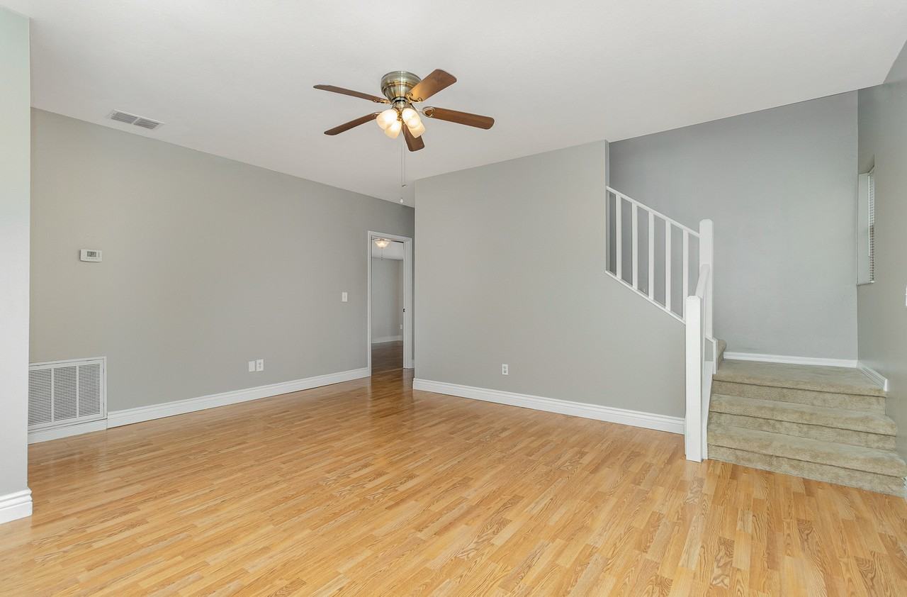 4424 Brookstone Ct - Photo 5 of 19