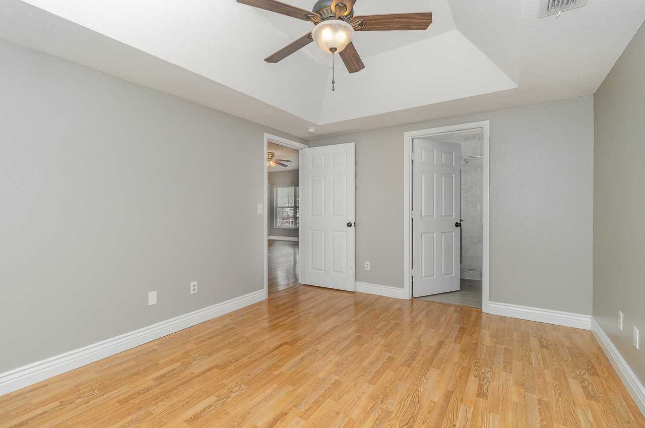 4424 Brookstone Ct - Photo 7 of 19