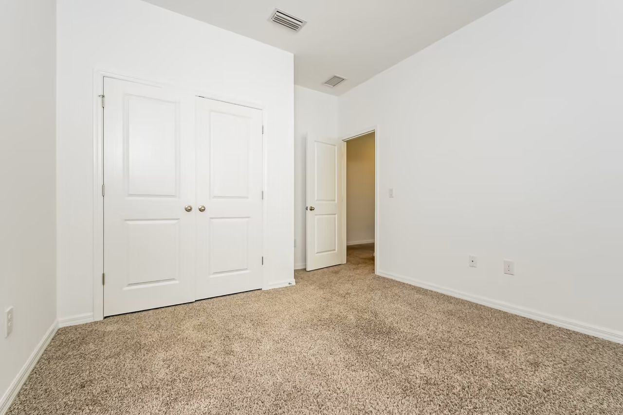 ASHTON FIELD AVENUE Riverview Ashton Field Avenue - Photo 4 of 6