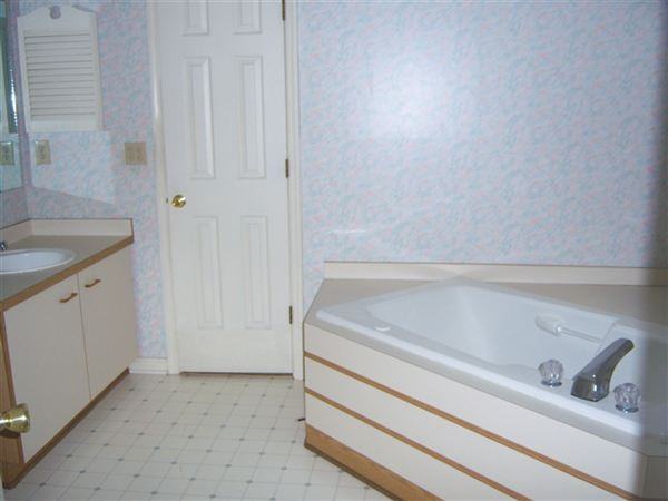 1002-10 Brookhollow Drive - Photo 2 of 5