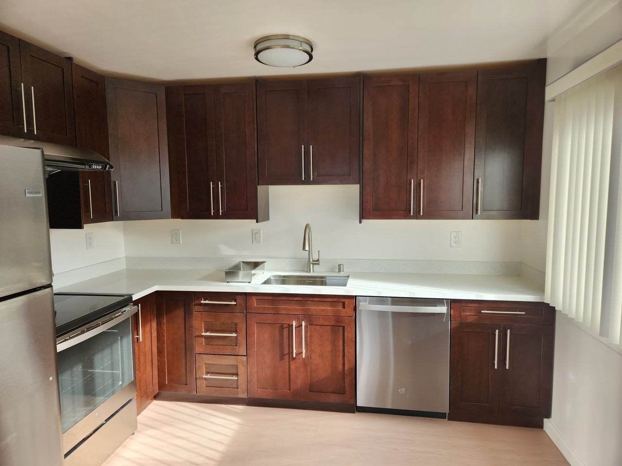 186 Poplar Avenue - Photo 2 of 20