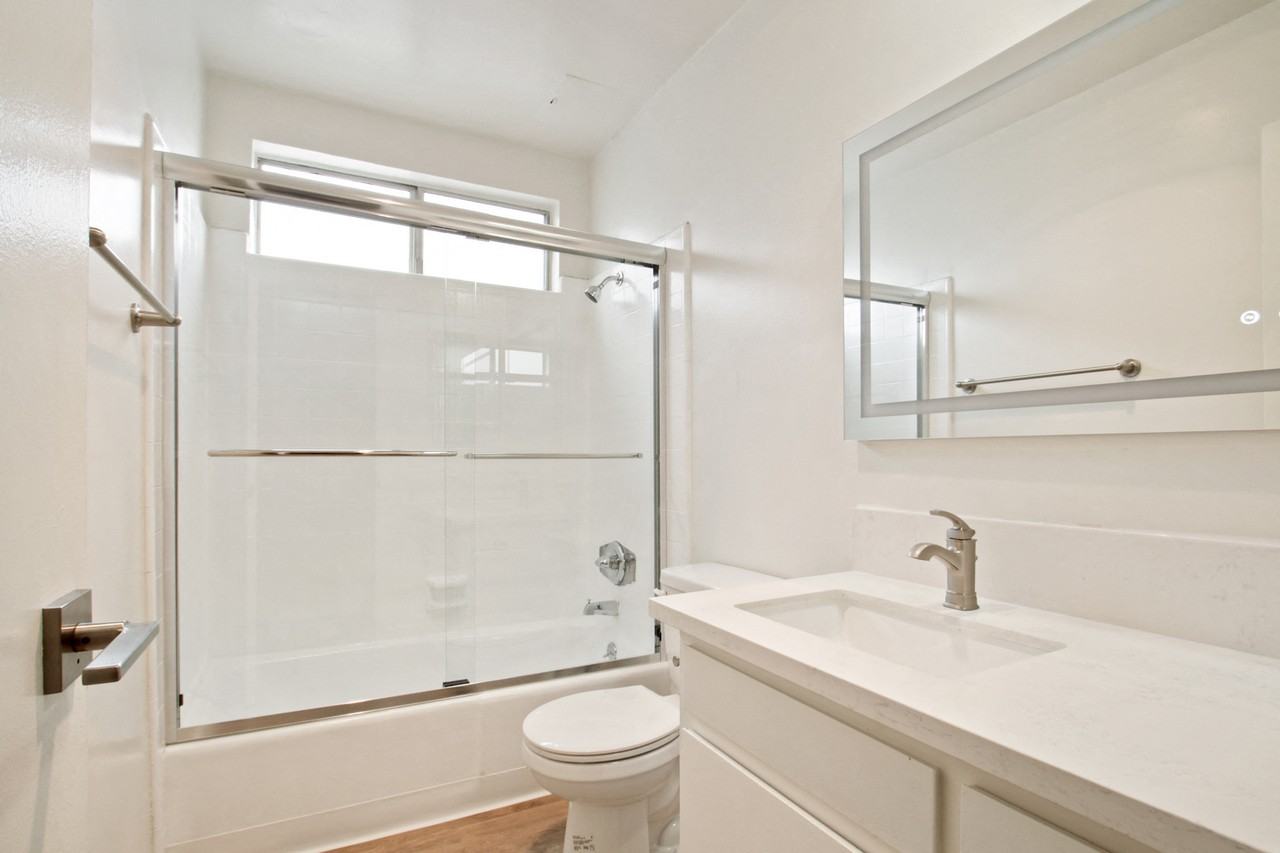 1456-60 Barry Avenue - Photo 7 of 13