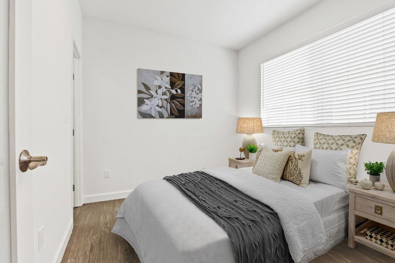 Barton Apartments - Photo 5 of 31