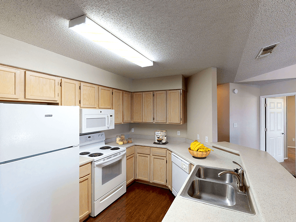 Ashton Pointe - Photo 5 of 29