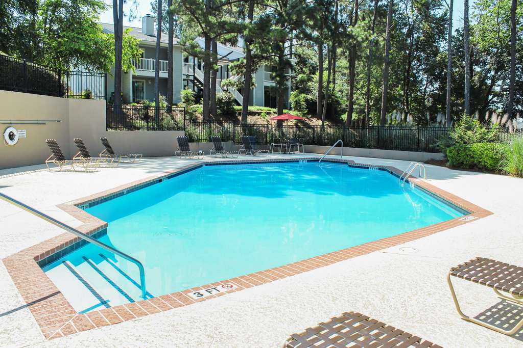 Apartments Near Point University Lee's Crossing Apartment Homes for Point University Students in West Point, GA