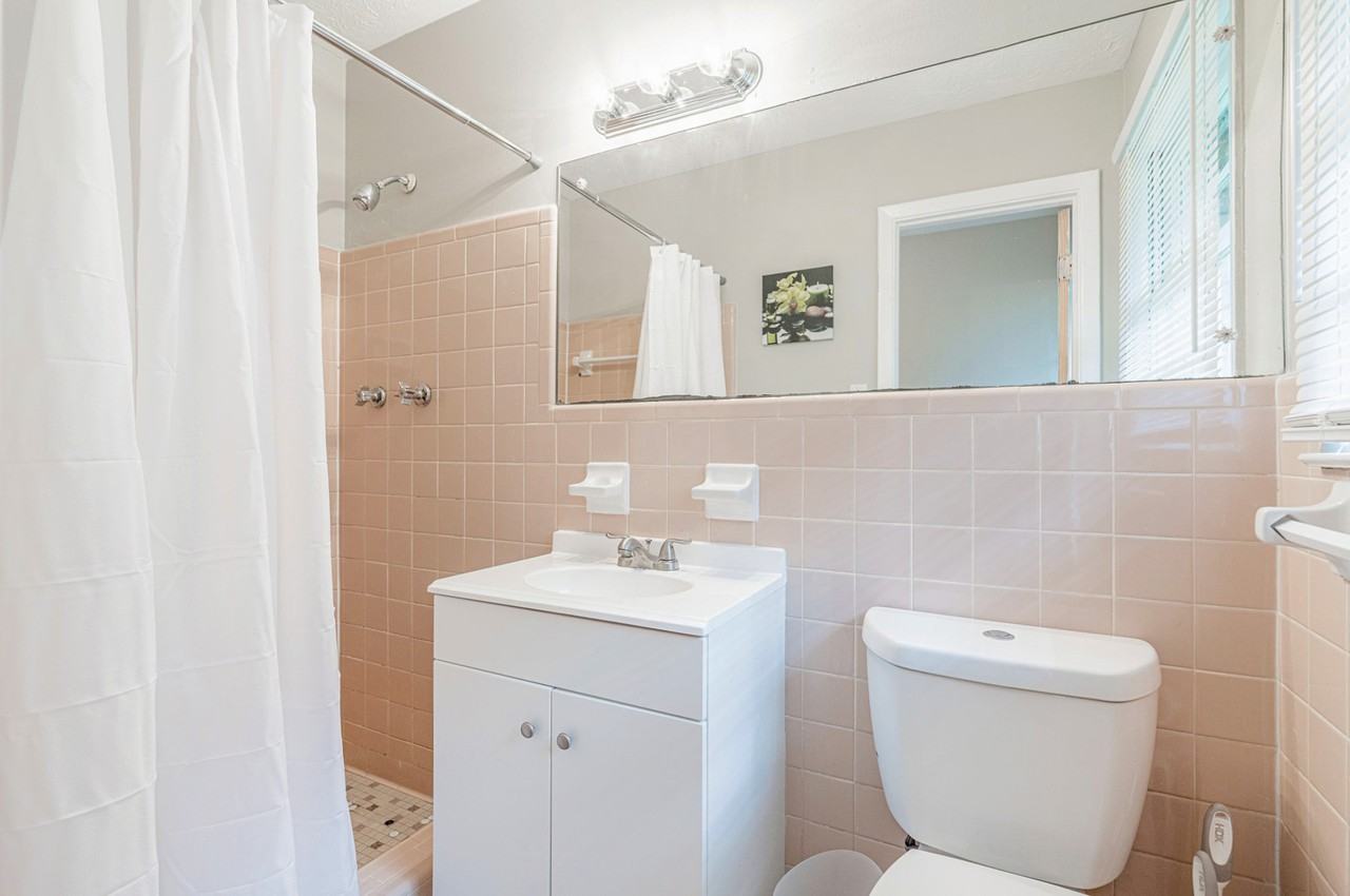 Raleigh Ct - Photo 2 of 10