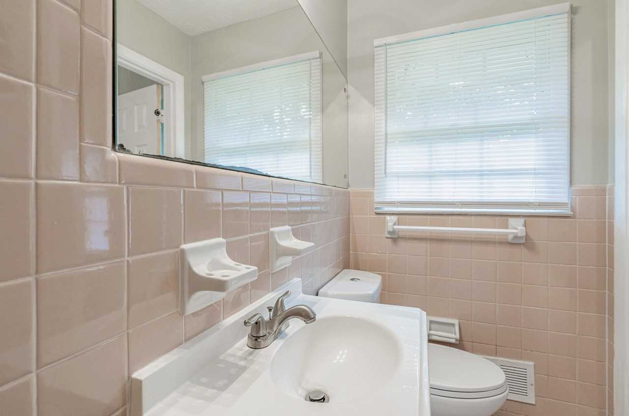 Raleigh Ct - Photo 5 of 10