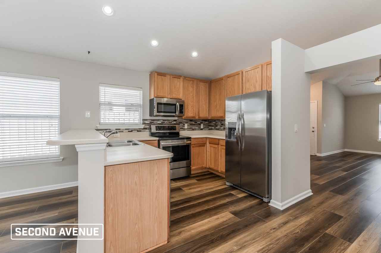 3057 Litchfield Dr - Photo 2 of 19
