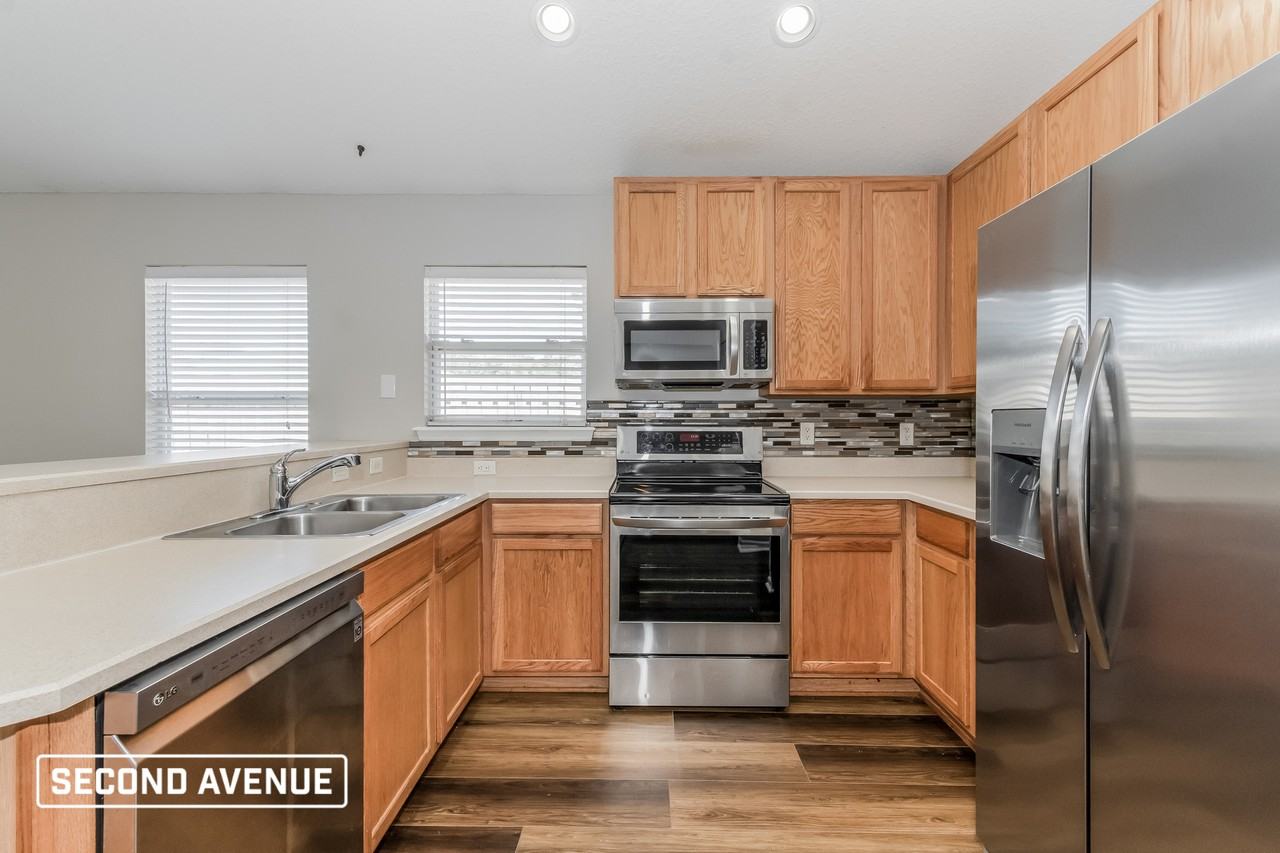 3057 Litchfield Dr - Photo 5 of 19