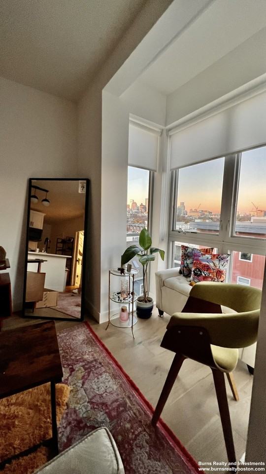 144 Old Colony Ave #502