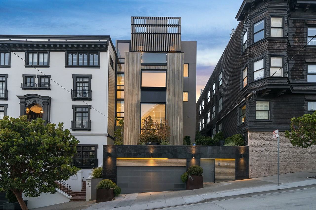 1110 Green St - Photo 2 of 21