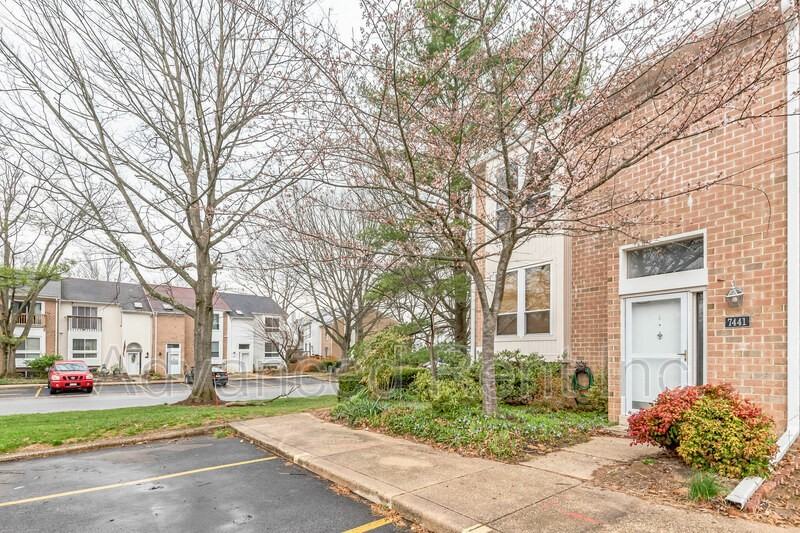 7441 Broken Staff - Photo 3 of 48