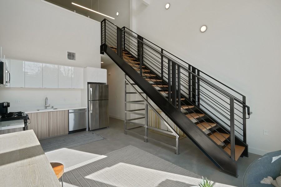 950 Lofts - Photo 3 of 50