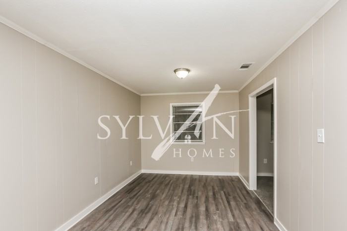 5568 Terry Rd - Photo 2 of 13