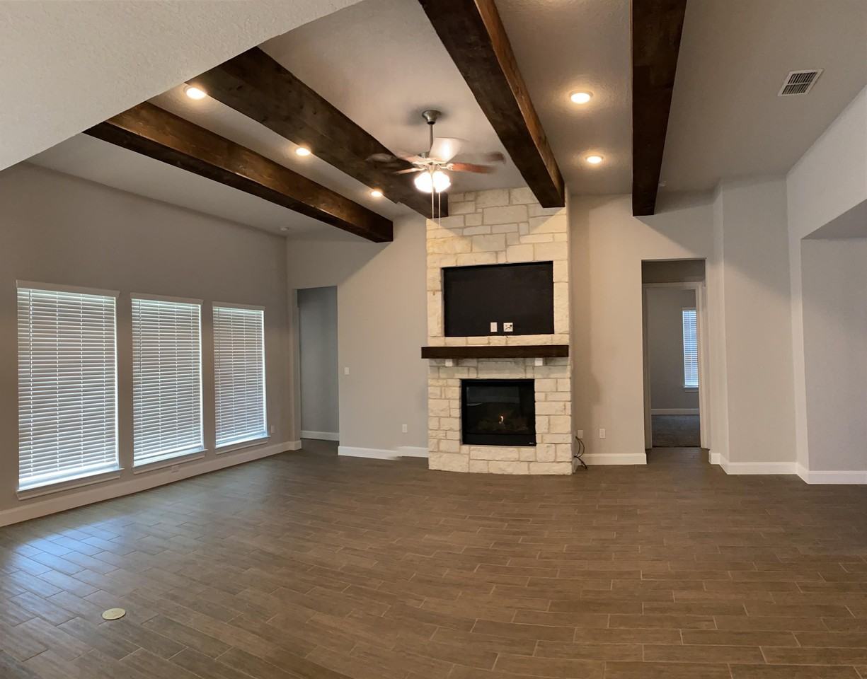 1145 Carriage Loop #1 - Photo 4 of 13