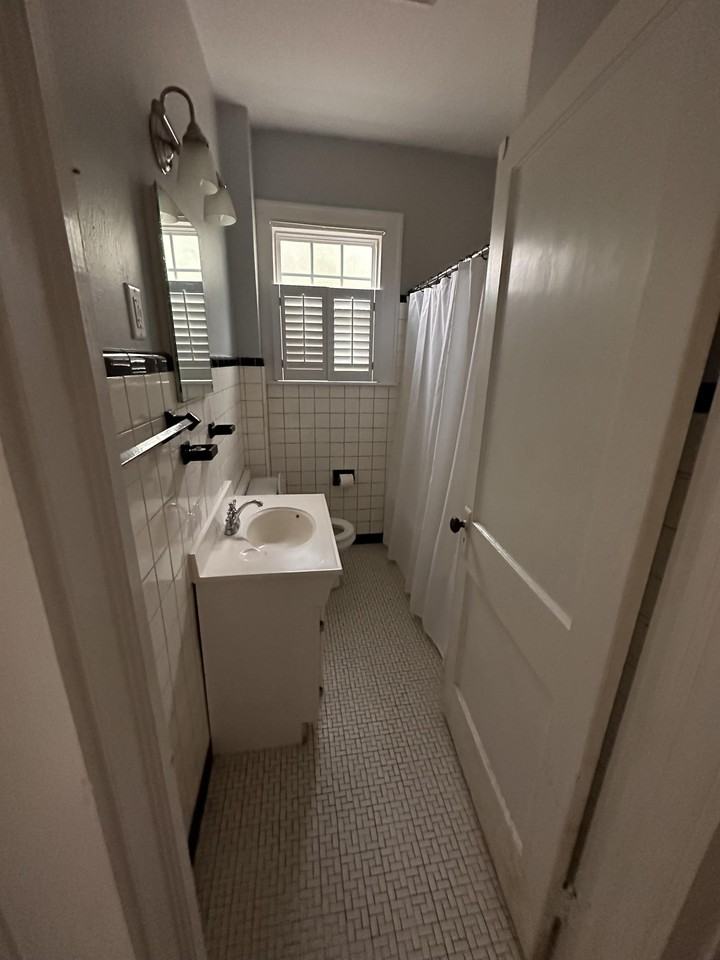 1010 Scruggs St #1 - Photo 6 of 7