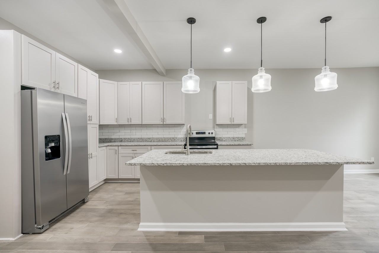 1449 Athens Ave Sw - Photo 2 of 23