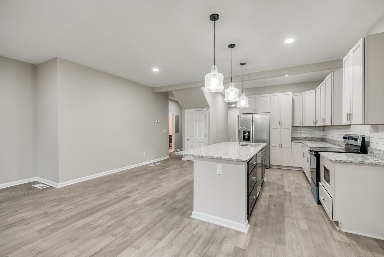 1449 Athens Ave Sw - Photo 5 of 23