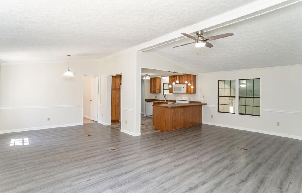 19 Capehart Dr - Photo 2 of 12