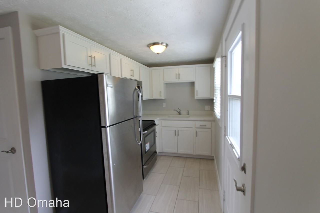 3068 South 41st Street - Photo 3 of 18