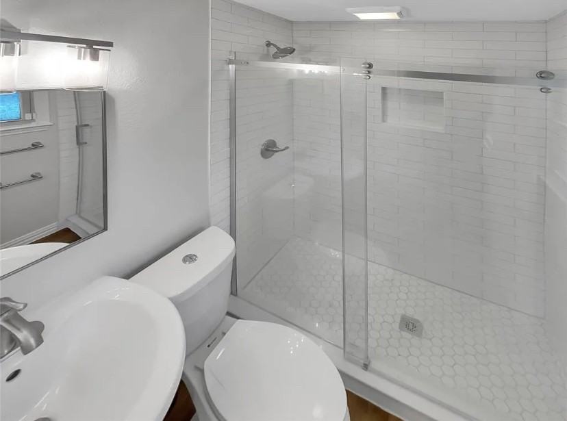 7821 Hood St - Photo 2 of 11