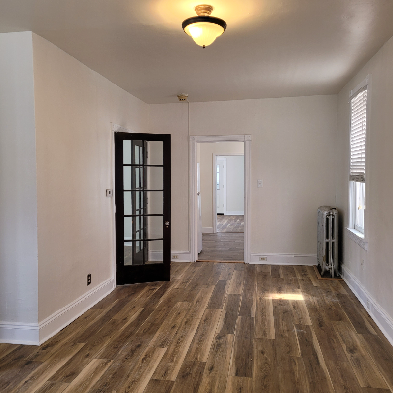 907 Center St #1 - Photo 3 of 26